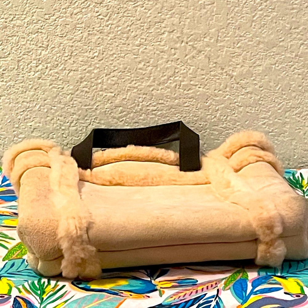 UGG Hand Bag - Picture 11 of 13